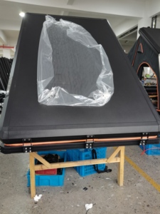 <span class=keywords><strong>Tente</strong></span> <span class=keywords><strong>de</strong></span> <span class=keywords><strong>toit</strong></span> rigide 4x4 RTT pour 2 à 3 personnes <span class=keywords><strong>Tente</strong></span> <span class=keywords><strong>de</strong></span> <span class=keywords><strong>toit</strong></span> <span class=keywords><strong>de</strong></span> camping et <span class=keywords><strong>de</strong></span> voiture <span class=keywords><strong>Tente</strong></span> <span class=keywords><strong>de</strong></span> <span class=keywords><strong>toit</strong></span> à coque dure pour Jeep SUV Truck <span class=keywords><strong>Van</strong></span> - Product Image 4