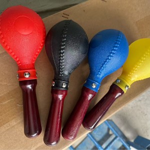 Maraca de PVC al por mayor con mango de madera para instrumentos de percusión, ideal para bodas, fiestas, Navidad y actuaciones musicales. - Product Image 3