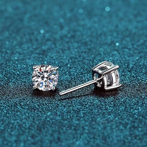Meilleures boucles d'oreilles minimalistes en or 18 carats avec diamants de laboratoire HPHT CVD de 0,5 ct, polies, pour femmes - Product Image 5