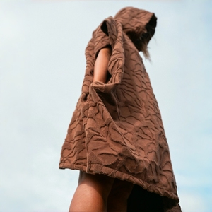 <span class=keywords><strong>Poncho</strong></span> con Capucha de Tela de Rizo 100% Algodón Personalizado con Patrón en Relieve, Toalla Tipo Bata de Playa, Cubrebañador para <span class=keywords><strong>Surf</strong></span>, Natación y Deportes Acuáticos - Product Image 2