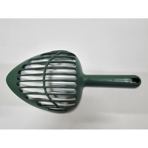 Recogedor de excrementos de plástico resistente de calidad premium con una mandíbula fuerte para residuos, lo que lo convierte en una herramienta portátil ideal para exteriores. - Product Image 1