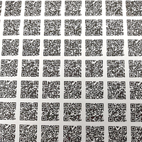 Conception personnalisée de code QR étiquettes autocollantes anti-contrefaçon numéro de série autocollant papier vinyle auto-adhésif impression couleur code QR autocollant