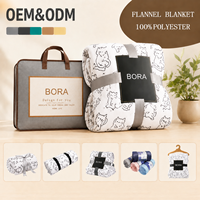 Couverture pour chat en flanelle ultra douce, cadeaux pour les amoureux des chats, filles, femmes, motif blanc adorable, couvertures pour canapé, lit, sofa