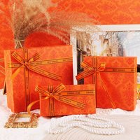 Boîte-cadeau en carton ondulé créatif haut de gamme emballage de Souvenir d'anniversaire vide en relief pour chaussettes matériaux recyclés mats