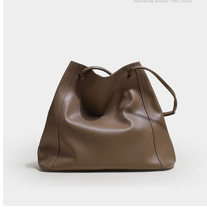 Sac fourre-tout en daim et cuir véritable pour femme, grand sac à bandoulière, personnalisable avec logo, collection automne 2025 - Product Image 3
