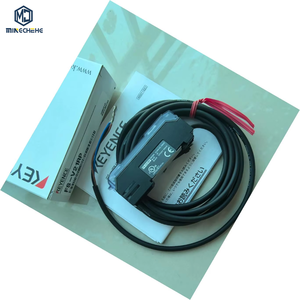 Amplificateur à fibre optique LED rouge haute puissance FS-V21R avec prévention de la saturation pour une détection stable dans l'automatisation industrielle - Product Image 1