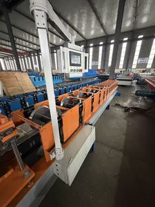 Macchina Automatica per la Formatura <span class=keywords><strong>di</strong></span> Bordi e Cappucci per Tetti in Acciaio - Product Image 5