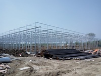 Serre de jardin hydroponique à travées multiples Serres en verre à couverture de cadre commercial agricole