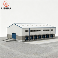 Entrepôt en acier préfabriqué à forte capacité de charge, structure en acier stable pour le stockage de matières premières et de produits finis