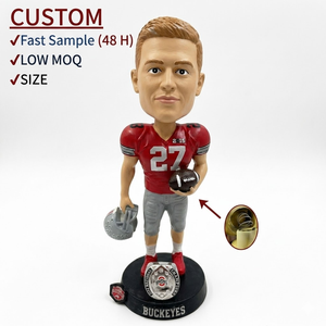 Figura de Jugador de Fútbol Personalizada, Hecha a Mano y Pintada a Mano, Estatuilla de Atleta de Resina, Recuerdo de Equipo al por Mayor - Product Image 1