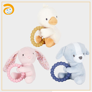 Juguete de Peluche Colgante <span class=keywords><strong>para</strong></span> Cuna y Cochecito, Diseño Original, Suave y Seguro, con Anillo de Silicona, Sonajero, Juguete de Actividad <span class=keywords><strong>para</strong></span> Bebés, Perro y Conejo - Product Image 4