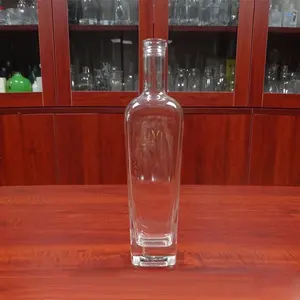 Garrafa de Vodka Copper Fox Gin inferior quadrada 700ML vazia