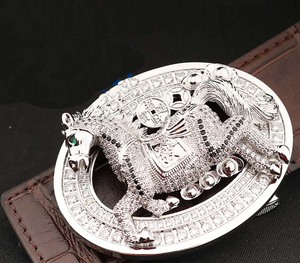 Hebilla de acero inoxidable para cinturón, hebilla ovalada de lujo con logotipo de caballo en relieve 3D, diamantes de imitación, cristal occidental, 4,0 cm de ancho interior - Product Image 3