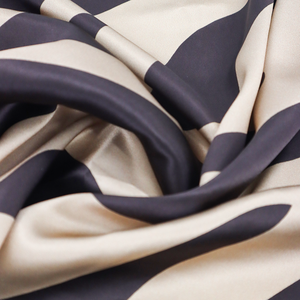 Factory <strong>Wholesale</strong> Customized <strong>Charmeuse</strong> <strong>Silk</strong> Printed Good Quality 100% <strong>Silk</strong> <strong>Fabric</strong> for Women's Dress - Product Image 1