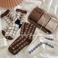 Chaussettes en pile personnalisées avec logo OEM, couleur café vintage, motif ours, style universitaire, chaussettes mi-hautes pour femmes, automne-hiver
