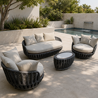 Ensemble de meubles de salon modulaires d'extérieur, structure en aluminium thermolaqué avec sangles en tissu tressé pour complexe hôtelier, hôtel et villa