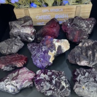 Vente en gros de spécimens minéraux bruts de fluorite naturelle du Pakistan, cluster de cristaux fluorescents rouges, pierre de guérison, décoration intérieure, collection
