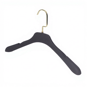 2025 cintre de <span class=keywords><strong>chemise</strong></span> noir doux au toucher anti-dérapant en caoutchouc plastique cintre pour magasin hommes et femmes vêtements avec logo imprimé - Product Image 2
