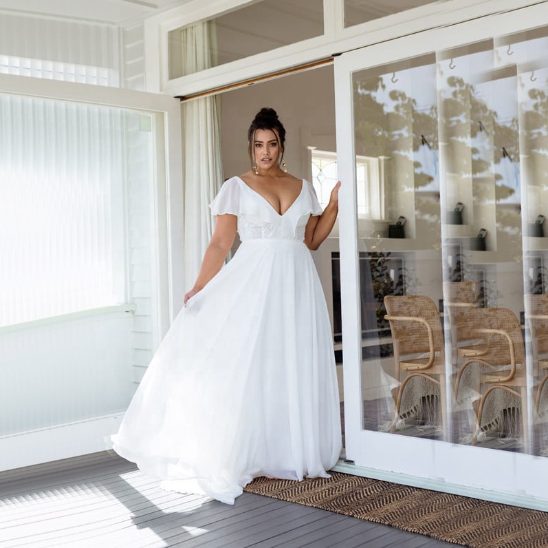 Sexy Deep V Neck A-Line Beach Wedding Dress for Plus Size Brides, Backless  Design, Comfortable Chiffon Fabric, Custom Size Available