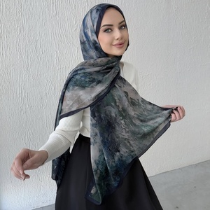 Venta al por mayor caliente verano elegante mujer malayo Tudung velo fino largo suave transpirable chal Premium impreso seda gasa bufanda - Product Image 2