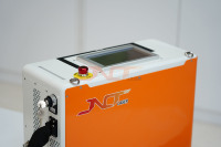 Machine de nettoyage au laser pulsé à fibre refroidie par air portable de 300 W pour surfaces en bois et en pierre avec de larges applications