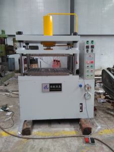 Presse hydraulique à quatre colonnes pour le formage à froid des pièces métalliques - Product Image 2