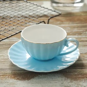 Ensemble de tasse et soucoupe à café en céramique portable et réutilisable, motif minimaliste de couleur macaron, avec forme de citrouille - Product Image 3
