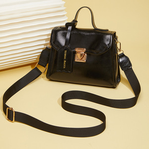 DL254 Bolso de Hombro Cuadrado Pequeño para Mujer, Blanco y Negro, Mediano, Suave, Primavera 2025, Uso Diario - Product Image 3