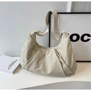 Nouveau sac plissé léger en nylon avec fermeture éclair, sac à bandoulière décontracté pour femme, sac à main moyen polyvalent - Product Image 6