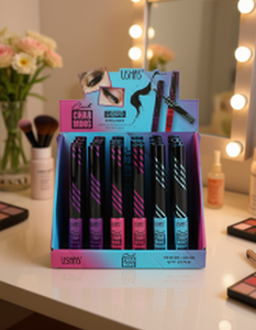 Delineador Líquido UshipS a Prueba de Agua para un Acabado Duradero y a Prueba de Manchas en Tonos Negro y Morado - Product Image 2