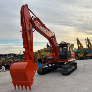 Excavadoras DOOSAN DX225 y DX300 usadas, modelo 300LC-9C con motor central, engranaje de motor y componentes de cojinete - Product Image 1
