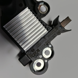 Régulateur de tension d'alternateur pour IVECO DAYLI 3.0D 14V 0272220844 0272220814 0272220829 VRB844 0125811039 0125811040 0125811043 - Product Image 4