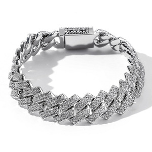 สร้อยคอแบบ Cuban Link ชุบทองคำขาว 925 ประดับเพชร Moissanite VVS ระดับ Iced  ขนาด 14 มม. สไตล์ฮิปฮอป  งานสั่งทำพิเศษ - Product Image 2