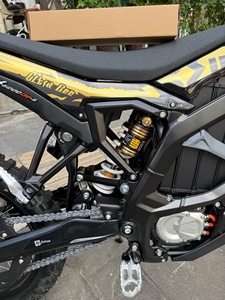 Surron Ultra Bee 21kW 511Nm Couple de roue 50/50 Équilibre de poids Cadre en aluminium forgé Batterie 74V 60Ah pour des sauts tout-terrain stables - Product Image 2