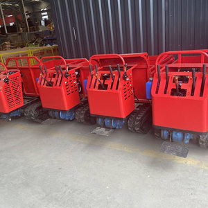 Mini-dumper chenillé rouge à moteur essence, benne hydraulique, équipement de construction sur chenilles - Product Image 3