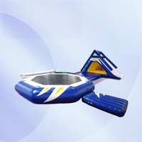 Ensemble de jeux aquatiques multifonctionnel gonflable en gros : trampoline aquatique, mur d'escalade flottant avec toboggan et plateforme de natation