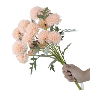 ดอกเบญจมาศประดิษฐ์จากผ้าไหม 3 หัว คุณภาพสูง เหมาะสำหรับตกแต่งบ้าน งานแต่งงาน และอุปกรณ์ประกอบฉากถ่ายภาพกลางแจ้ง - Product Image 5