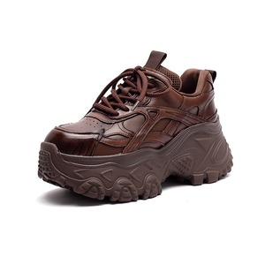 Zapatillas deportivas casuales de color sólido para baloncesto, con suela gruesa, cordones delanteros, zapatos de mujer a la moda. - Product Image 1