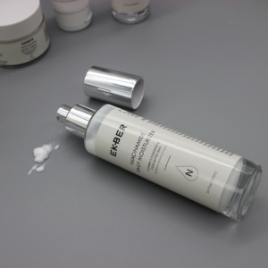 Set de Cuidado de <span class=keywords><strong>la</strong></span> Piel EKBER, Fórmula Personalizada, Suero, Tónico, Niacinamida, Crema Facial Blanqueadora e Iluminadora - Product Image 2