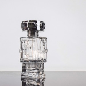 Modelo de <span class=keywords><strong>robot</strong></span> reciclable Botella de <span class=keywords><strong>perfume</strong></span> transparente Botella de cosméticos en aerosol Botella de <span class=keywords><strong>perfume</strong></span> 30ml 50ml - Product Image 6