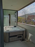 Bain à remous extérieur sur mesure en acrylique avec jets multiples, éclairage LED et ozonateur pour villa, jardin et hôtel