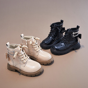 <span class=keywords><strong>Botas</strong></span> de plataforma antideslizantes de charol para niñas al por mayor, estilo Martin con <span class=keywords><strong>cordones</strong></span>, lazo y decoración de diamantes de imitación - Product Image 4