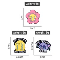 Broches et épingles uniques en gros « Ne m'engueule pas » – Badges en métal créatifs et mignons avec motifs de poussin jaune, raton laveur et visage pleurant, décorés de fleurs