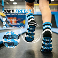 Chaussettes antidérapantes rayées personnalisées pour trampoline parent-enfant, respirantes avec grip en silicone pour aire de jeux, yoga et sports d'intérieur