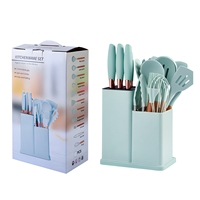 Ensemble d'ustensiles de cuisine 19 pièces avec manches en bois et silicone alimentaire résistant à la chaleur, comprenant râpe, pinces, cuillère, spatule et spatule à retourner