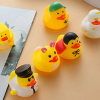 Cadeau de Pâques Jouet de bain flottant Infirmière Occupation Squeaker 2 pouces Jaune Canard Assortiment en vrac Canard en caoutchouc