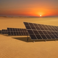 Modules de panneaux solaires PERC demi-cellules bifaciaux double vitrage tout noir 555-580W
