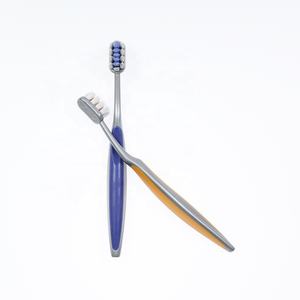 Cepillo de Dientes Manual para Adultos con Diseño de Orificios Grandes, Mango Ergonómico y <span class=keywords><strong>Cuello</strong></span> Curvo para un Uso Fácil - Product Image 5