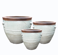 Grands pots à fleurs en céramique, résistants au gel, faits à la main, de style rustique européen, pour l'utilisation dans les jardins et les centres commerciaux, et la décoration intérieure.