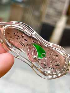 Collar con colgante SGARIT de jadeíta natural, oro de 18k, diamante auténtico, 38.3*15.7*3.5mm, verde vivo y brillante, jadeíta de lujo para mujer - Product Image 3